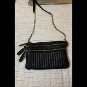 Street Level Crossbody Black Purse